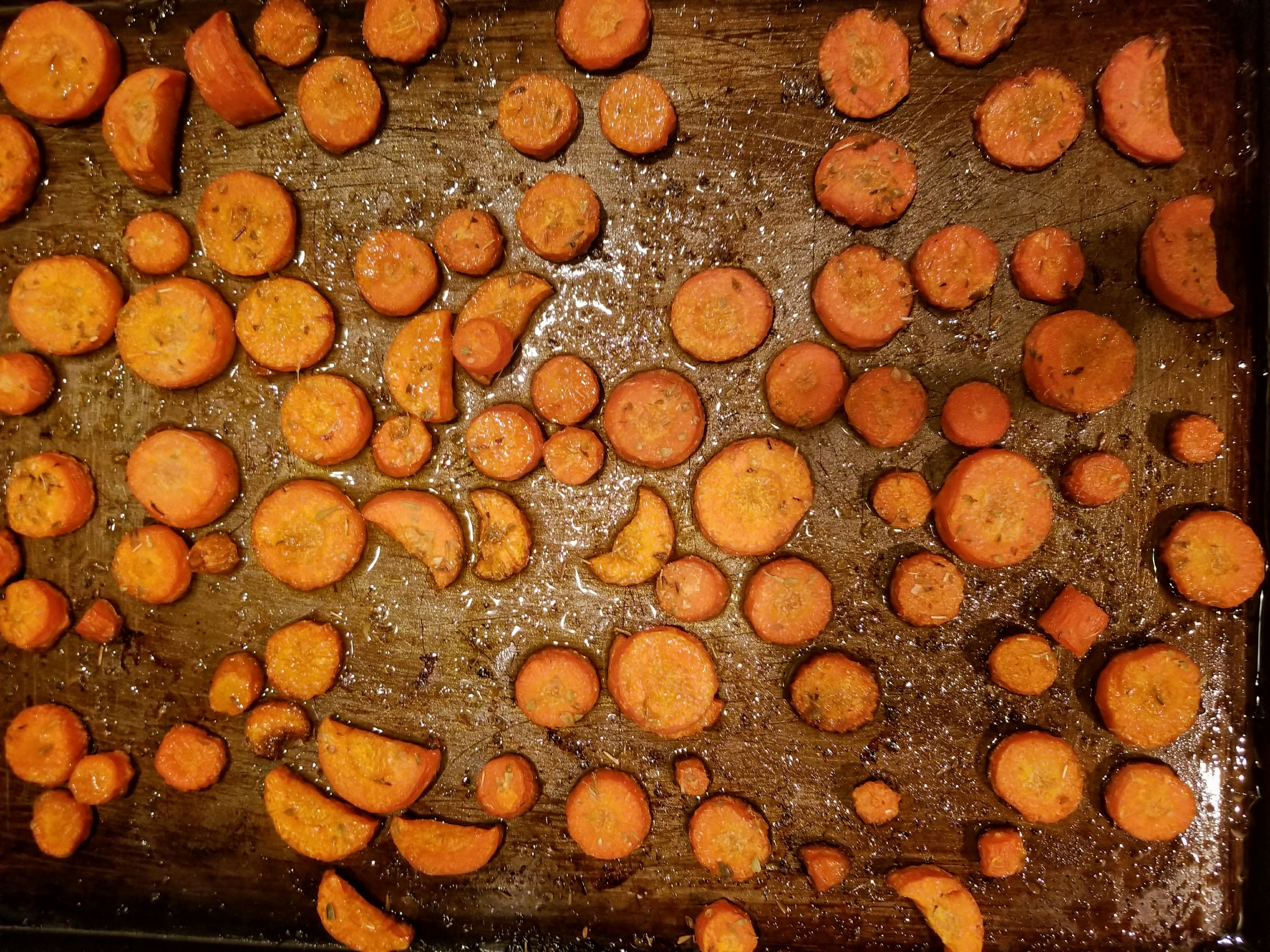 Garlic roasted carrots (Photo: Candace Braun Davison)