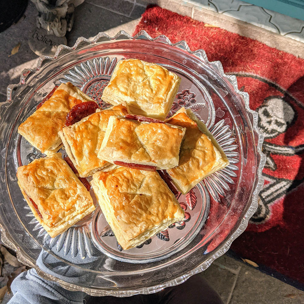 Guava and cream cheese pastries