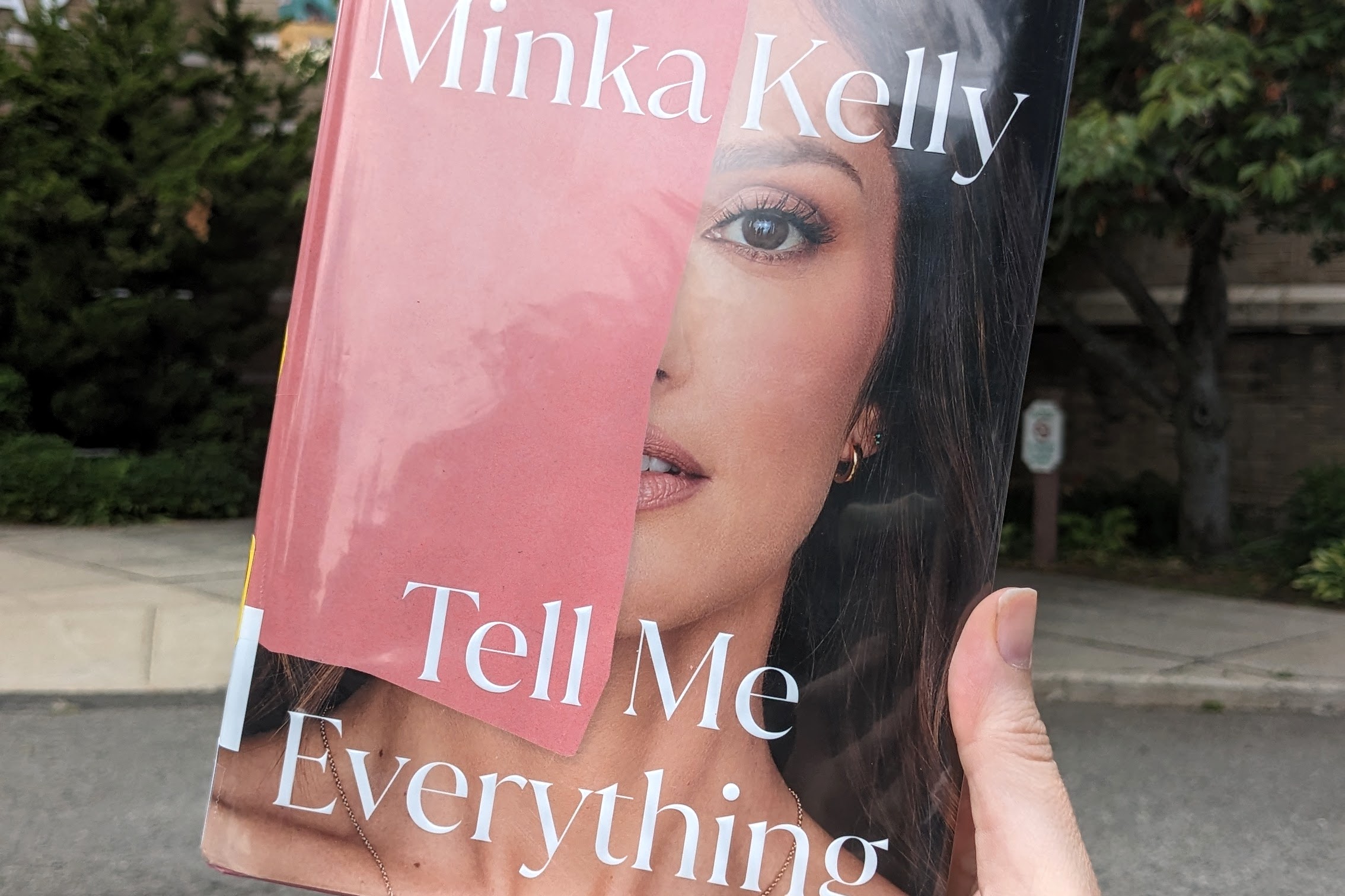 Summer Must-Read: Minka Kelly’s Memoir, ‘Tell Me Everything,’ Is Transformative